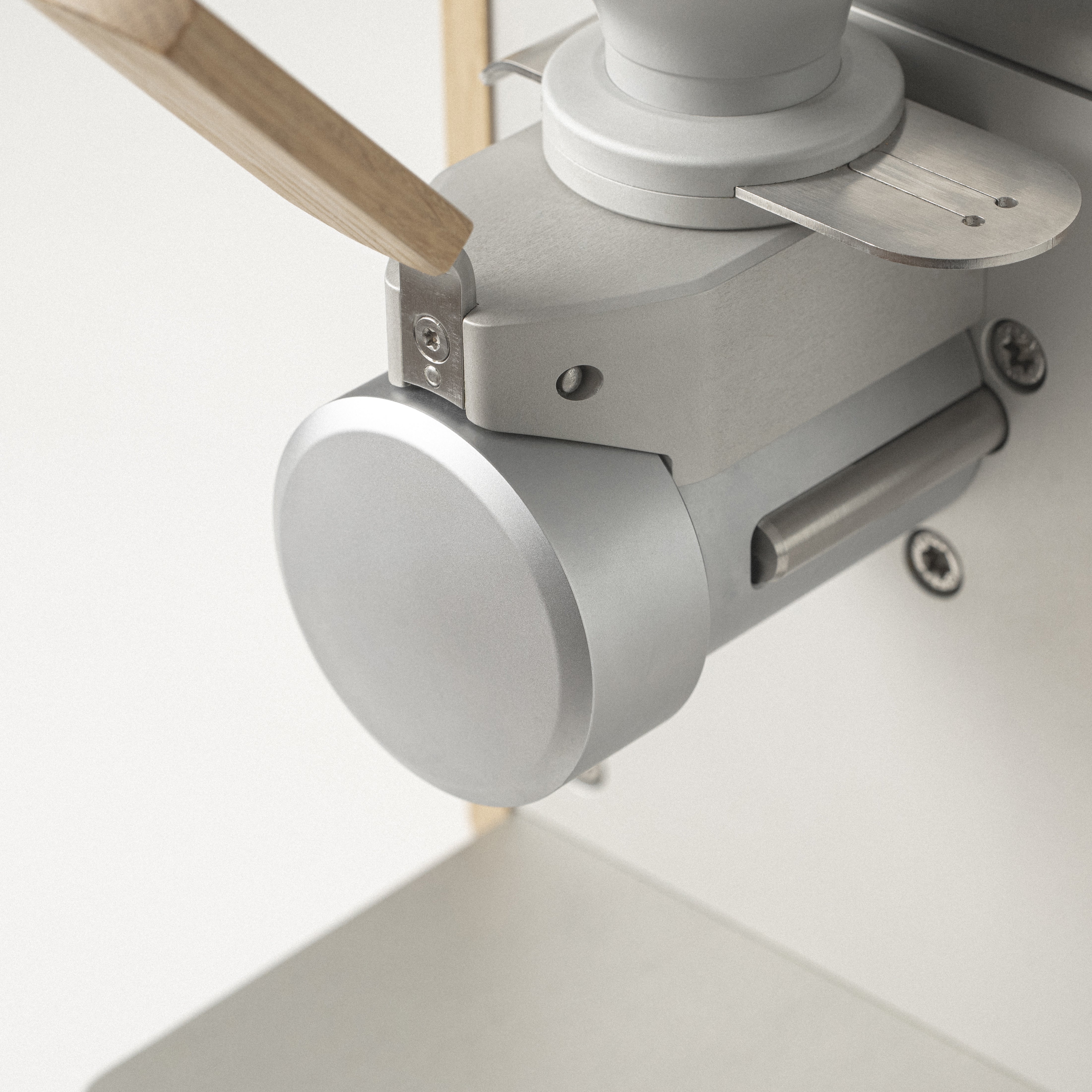 Demo Supernutural Nut Grinder